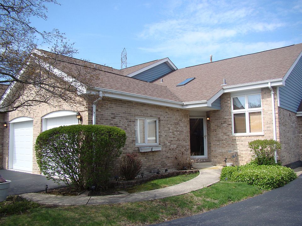 1st image of 17394 Brook Crossing Dr