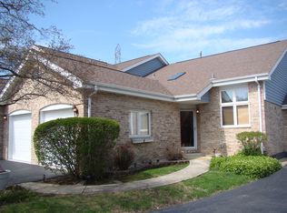 17394 Brook Crossing Dr, Orland Park, IL 60467