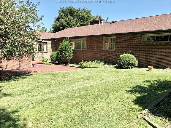 3rd image of 5105 Carlton Dr