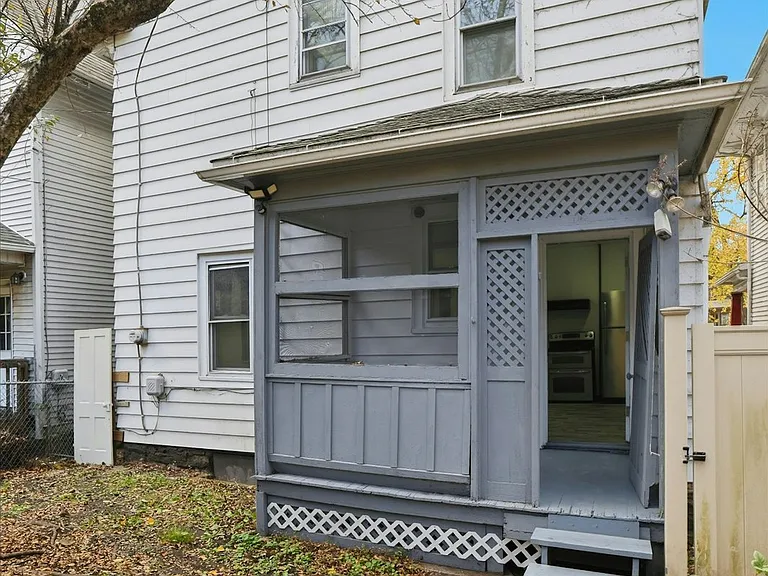940 Monroe Ave — Photo 24