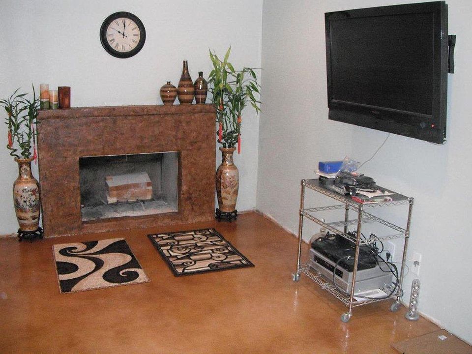 2nd image of 4901 Alexander Dr