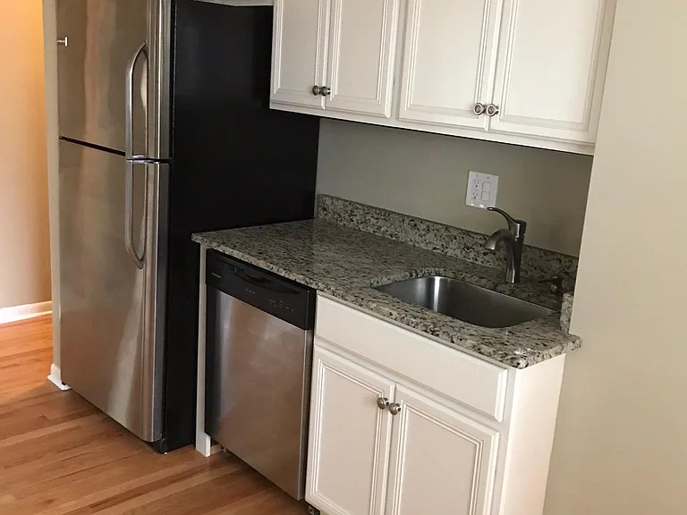 723 Butternut Ave — Photo 10