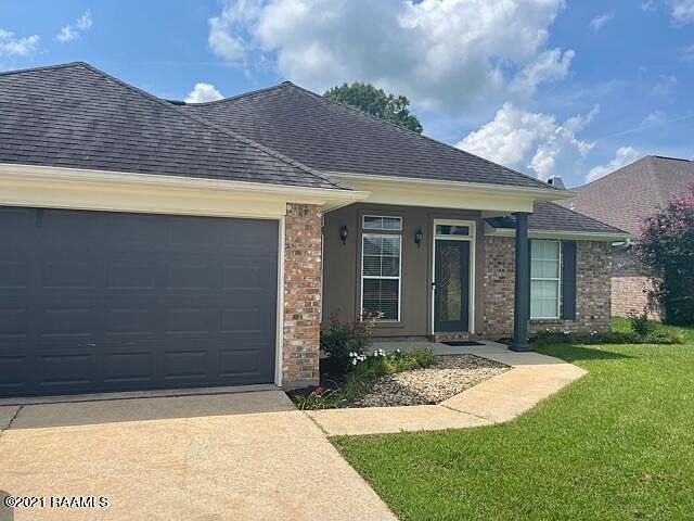 1st image of 111 Pinnacle Dr