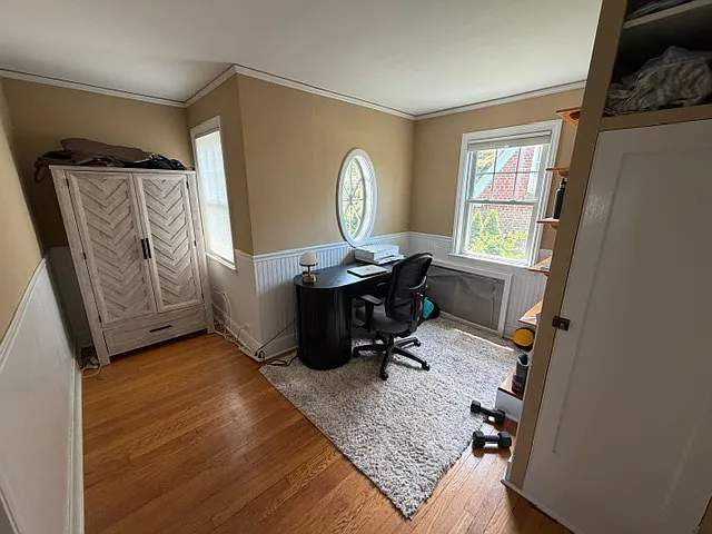 215 7th Ave — Photo 6