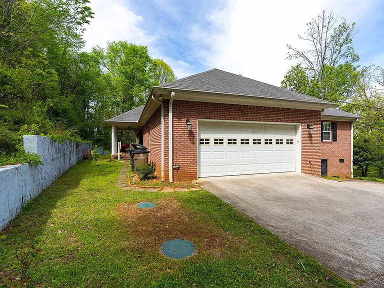 3707 Montclair Rd SW — Photo 32