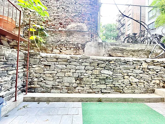 Rented by Century 21 Premier  | media 7