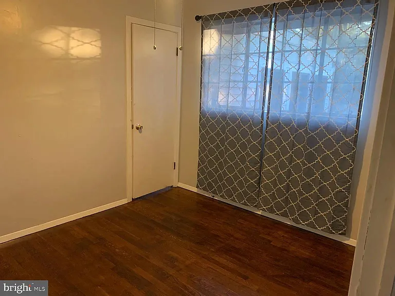5024 River Rd — Photo 29
