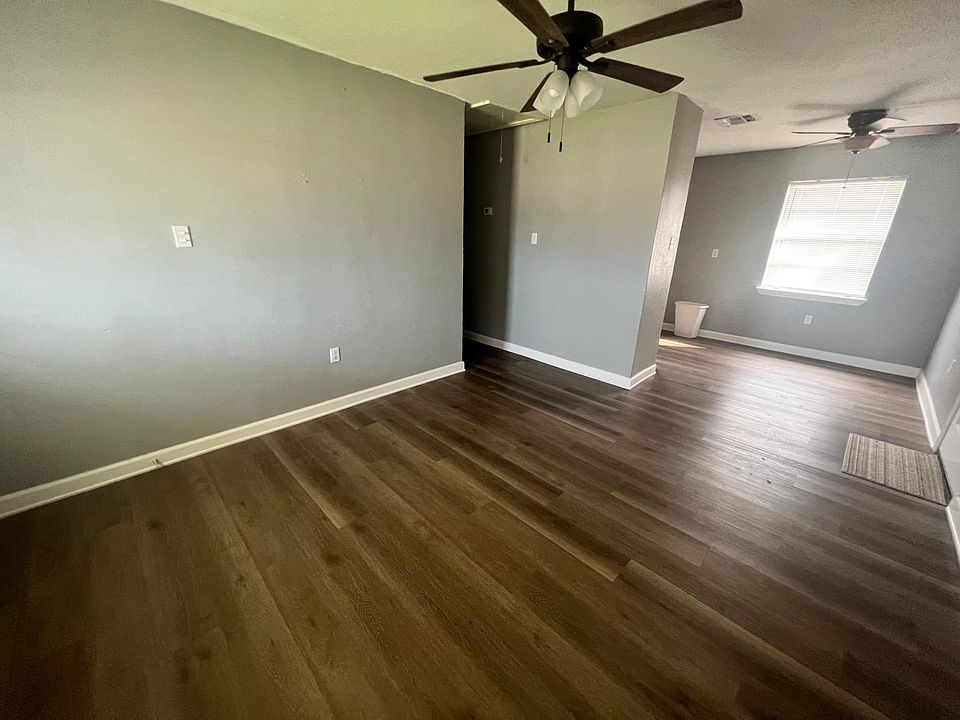1st image of 12 Bluebell Ln
