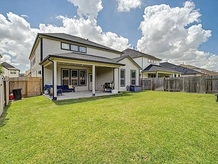 18307 Windy Knoll Way — Photo 32