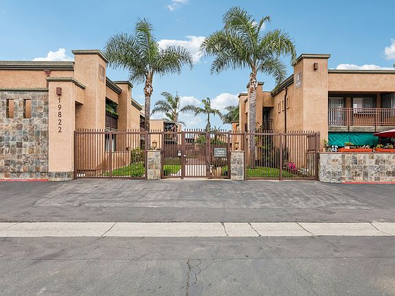 4th image of 19822 Brookhurst St #1640813