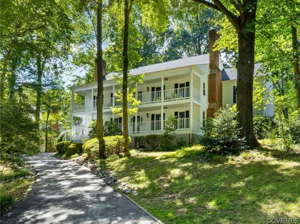 2806 Saint Regis Dr, North Chesterfield, VA 23236