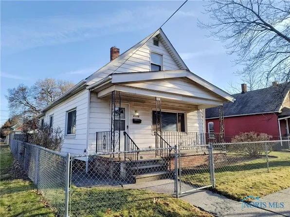 2032 Bakewell St, Toledo, OH 43605