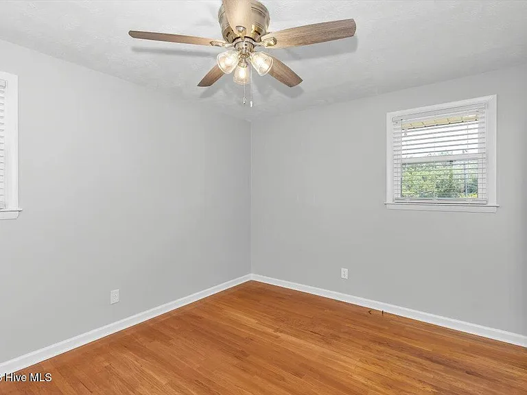 2240 Walden Dr — Photo 11