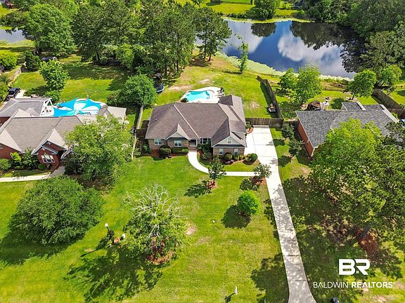 3rd image of 7445 Lake Blvd