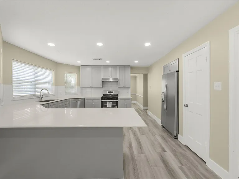 4138 Club Valley Dr — Photo 23