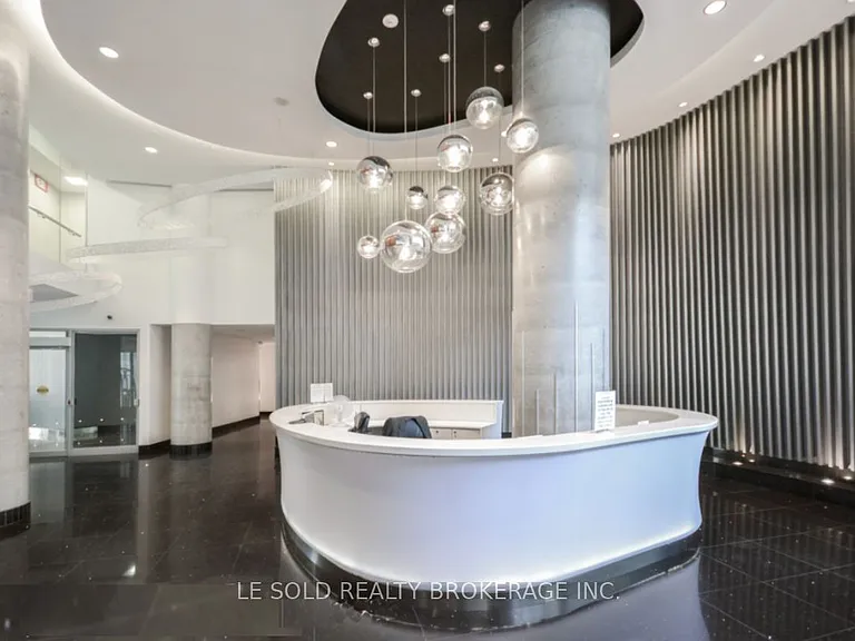 38 Dan Leckie Way #1205 — Photo 5