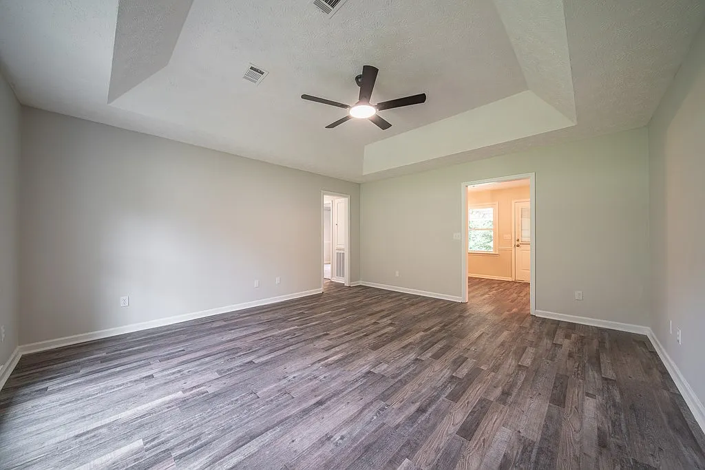 3 bed, 2.0 bath, 1307 sqft, $1,650 — Photo 4
