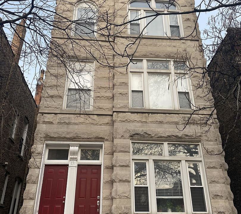 1st image of 831 N Damen Ave APT 2E