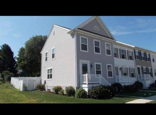 122 Honeysuckle Dr, Marietta, PA 17547