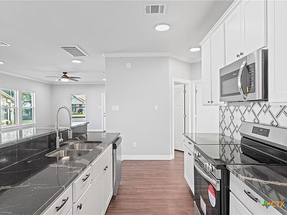 2nd image of 1009 Saint Louis St