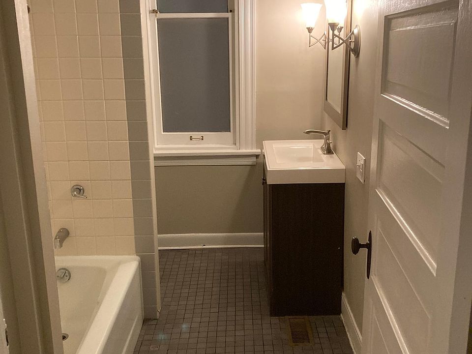 1st image of 1318 W Main St #1