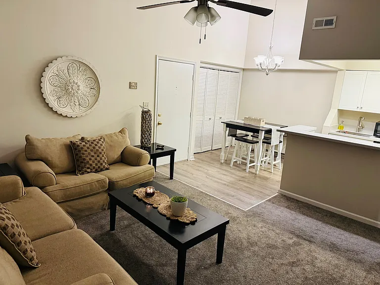 22 Wells Ct #22 — Photo 3