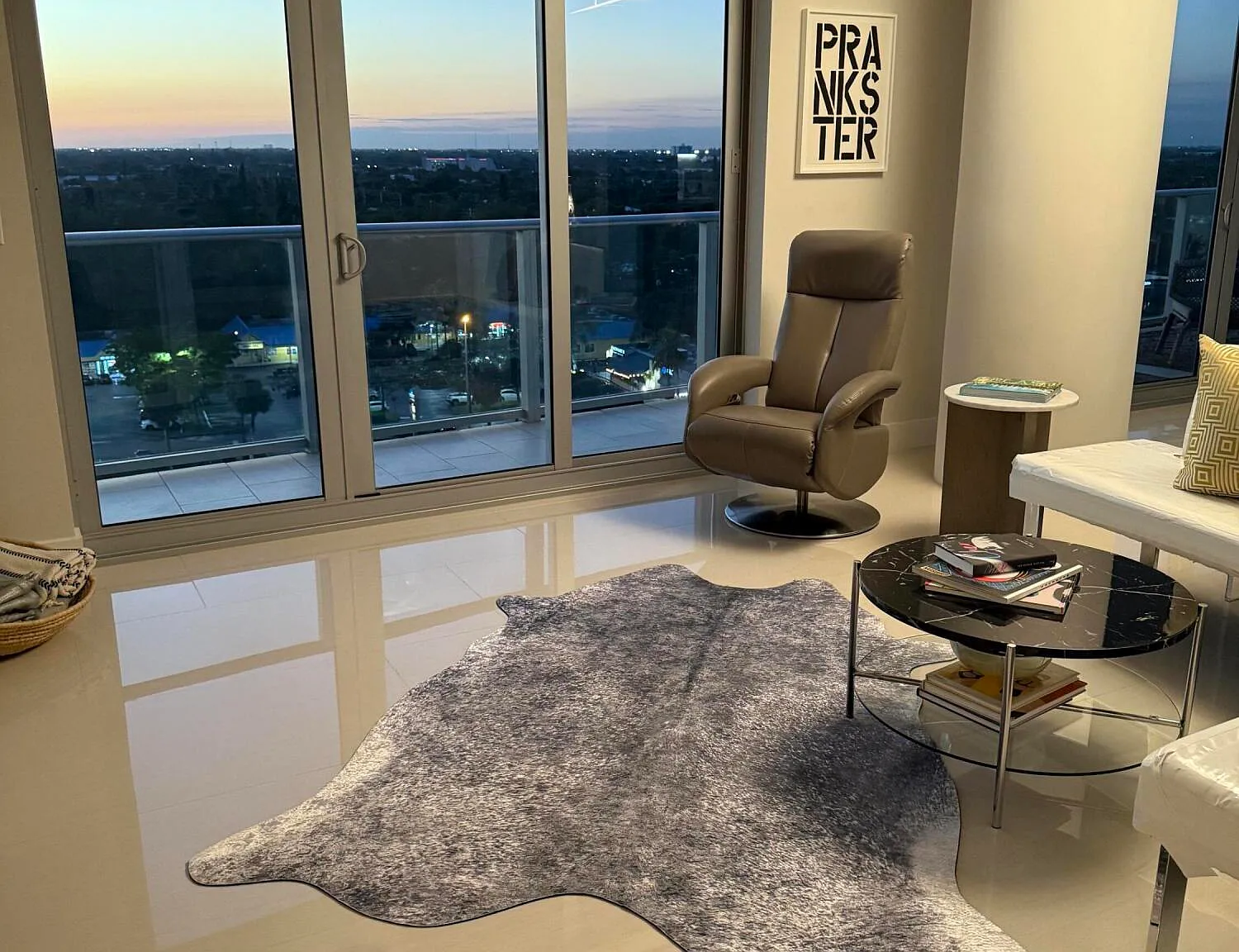 2 bed, 2.0 bath, 1738 sqft, $8,000 — Photo 4