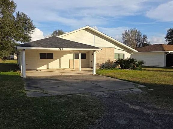 3rd image of 320 Bell Ave