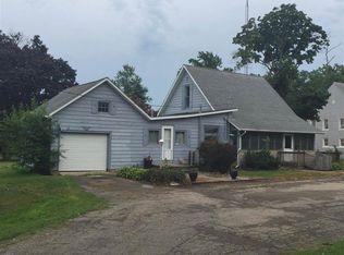 302 N Main St, Claypool, IN 46510