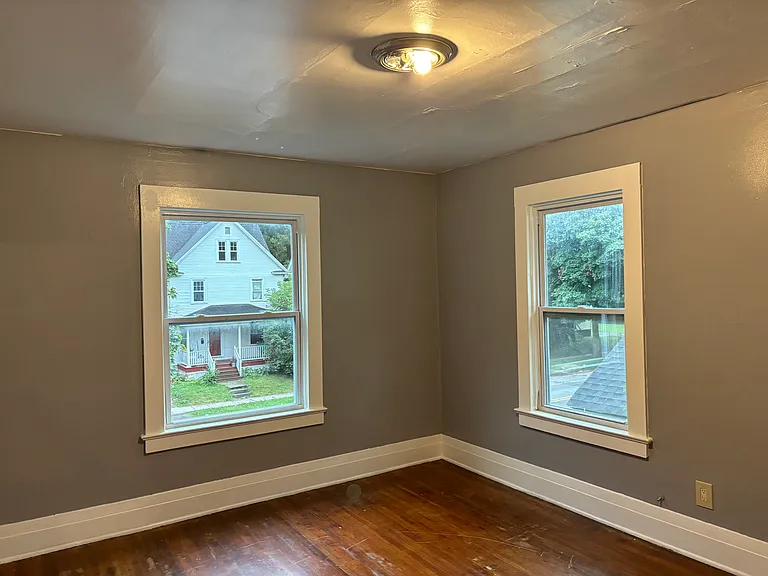 400 Parsells Ave #400 — Photo 8