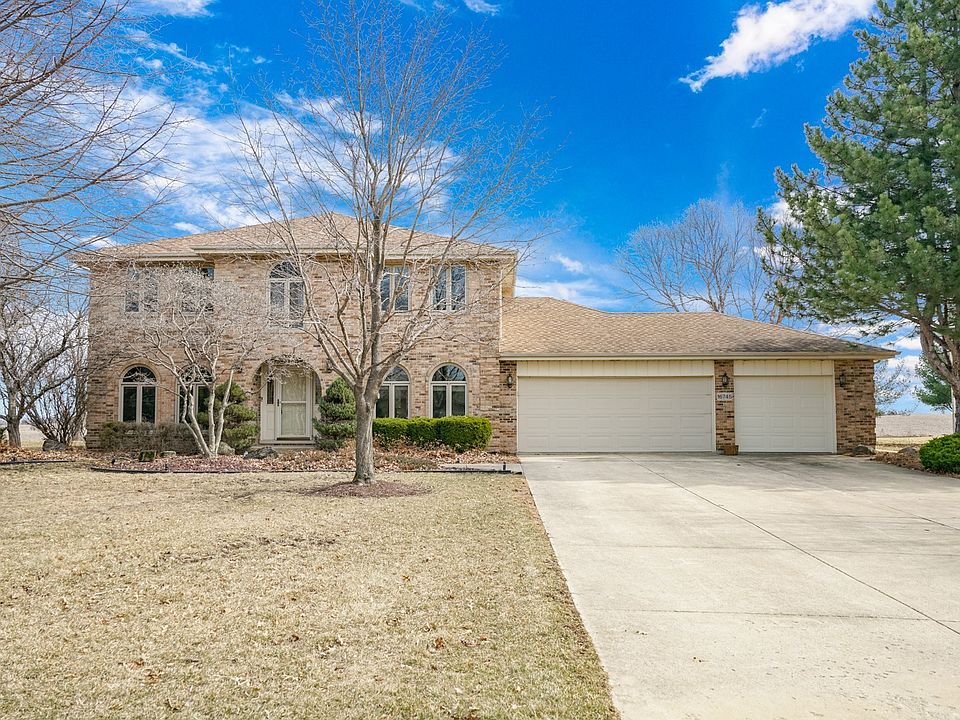 1st image of 16745 Meadowcrest Dr