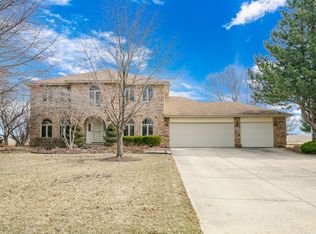 16745 Meadowcrest Dr, Homer Glen, IL
