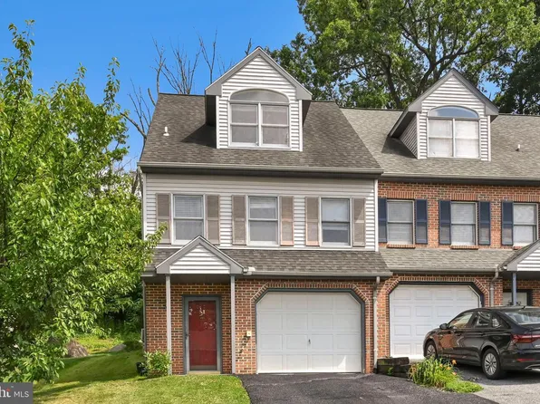 51 Ironstone Dr, Elizabethtown, PA 17022