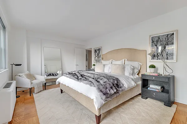 Sold by Compass | media 17