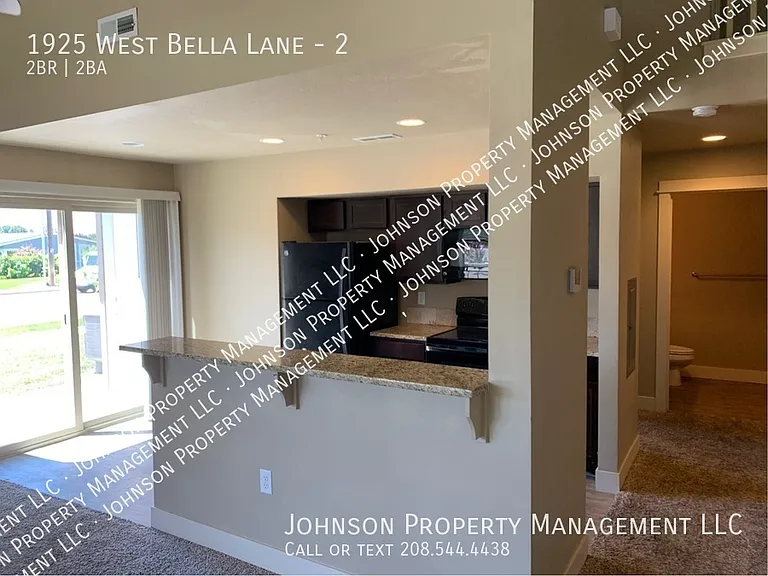 1925 W Bella Ln #2 — Photo 3