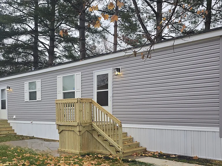 403 Post Rd — Photo 18