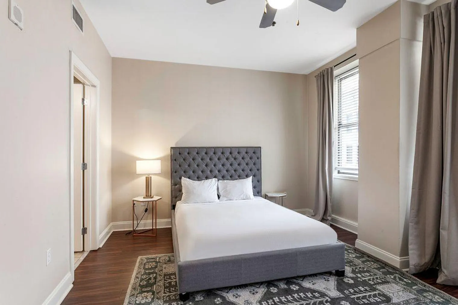 1 bed, 2.0 bath, 430 sqft, $4,297 — Photo 4