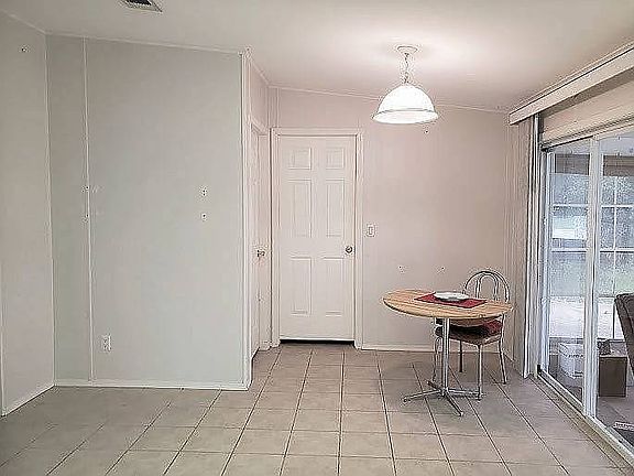3rd image of 27 Claremount Dr