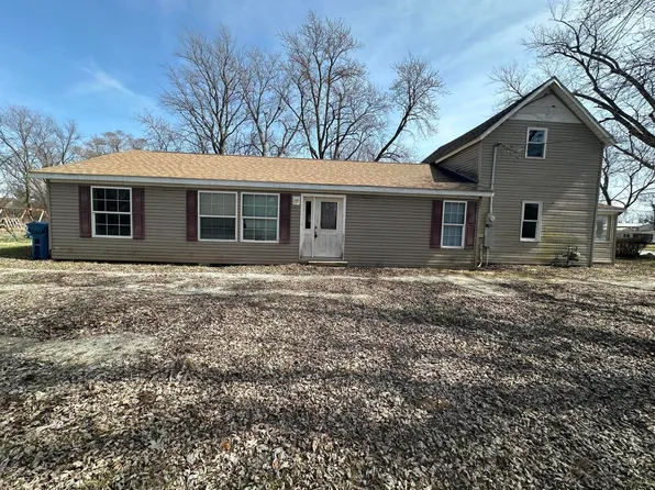 210 E Grove St, Morocco, IN 47963