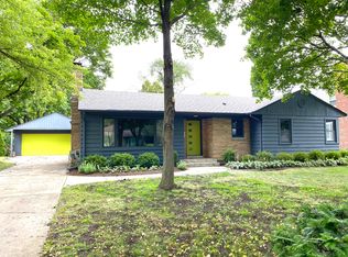 334 Hilkert Ct, Crystal Lake, IL 60014