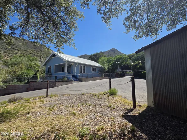 404 Roberts Avenue, Bisbee, AZ 85603