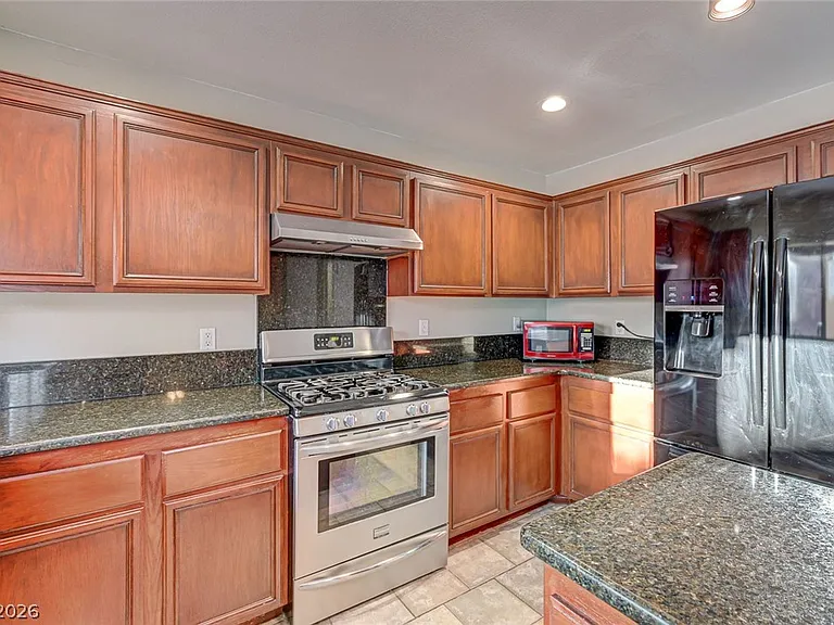 317 Greenleaf Glen St — Photo 25