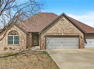 124 Signature Dr, Farmington, AR 72730
