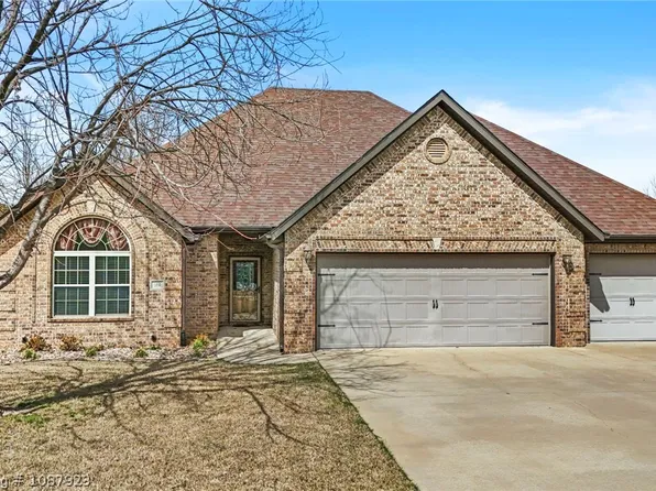 124 Signature Dr, Farmington, AR 72730