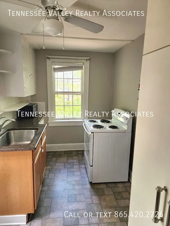 Building Photo - 419 Noelton Dr #3
