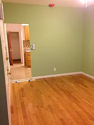 Rented by Zikos Realty Services