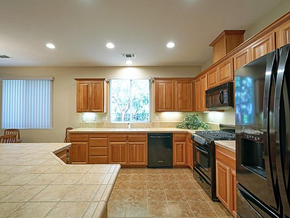 5th image of 4831 Monte Mar Dr