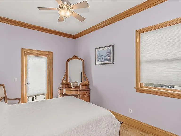 672 Dune Rd — Photo 25