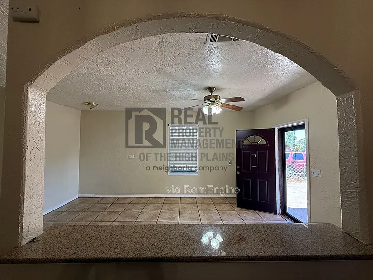 1314 NW 10th Ave — Photo 4