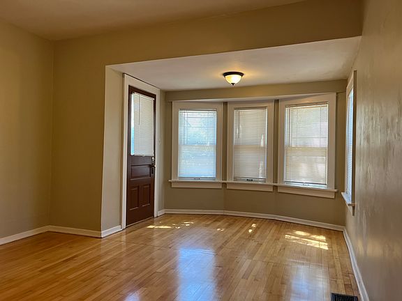 2nd image of 352 E Rosedale Ave Unit 1